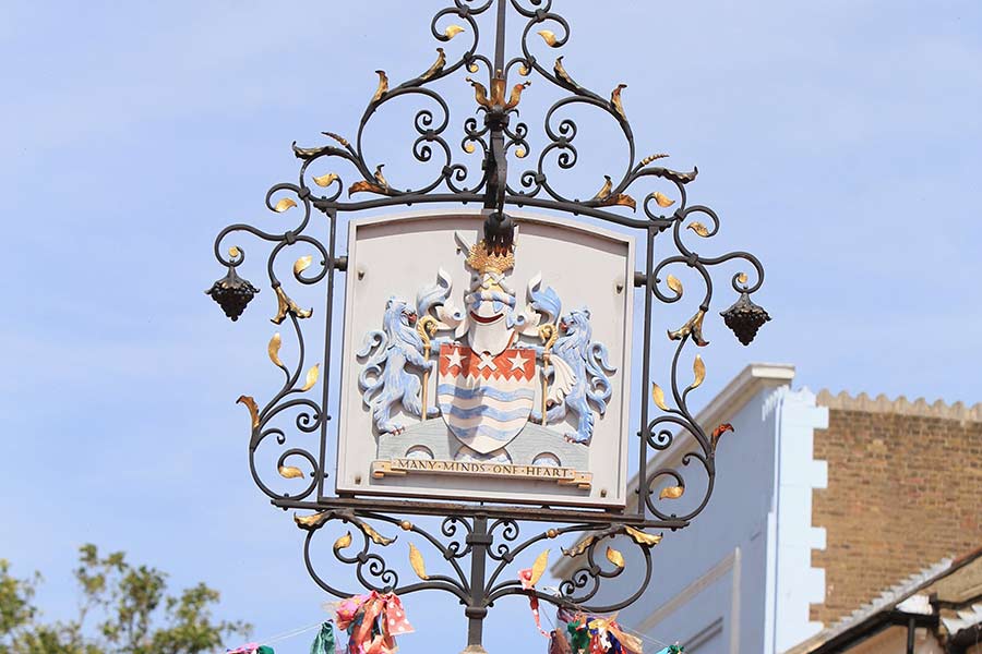 city sign chelmsford high street